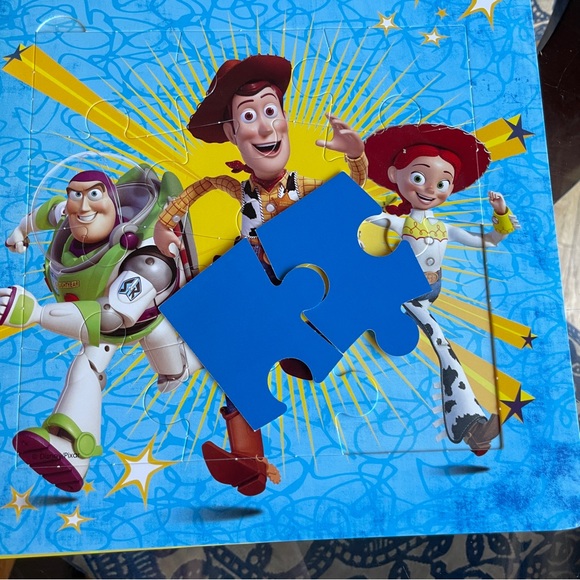 Toy Story 4 Puzzle book.  reads like a book with a puzzle on each page  age 3+ - Picture 4 of 8